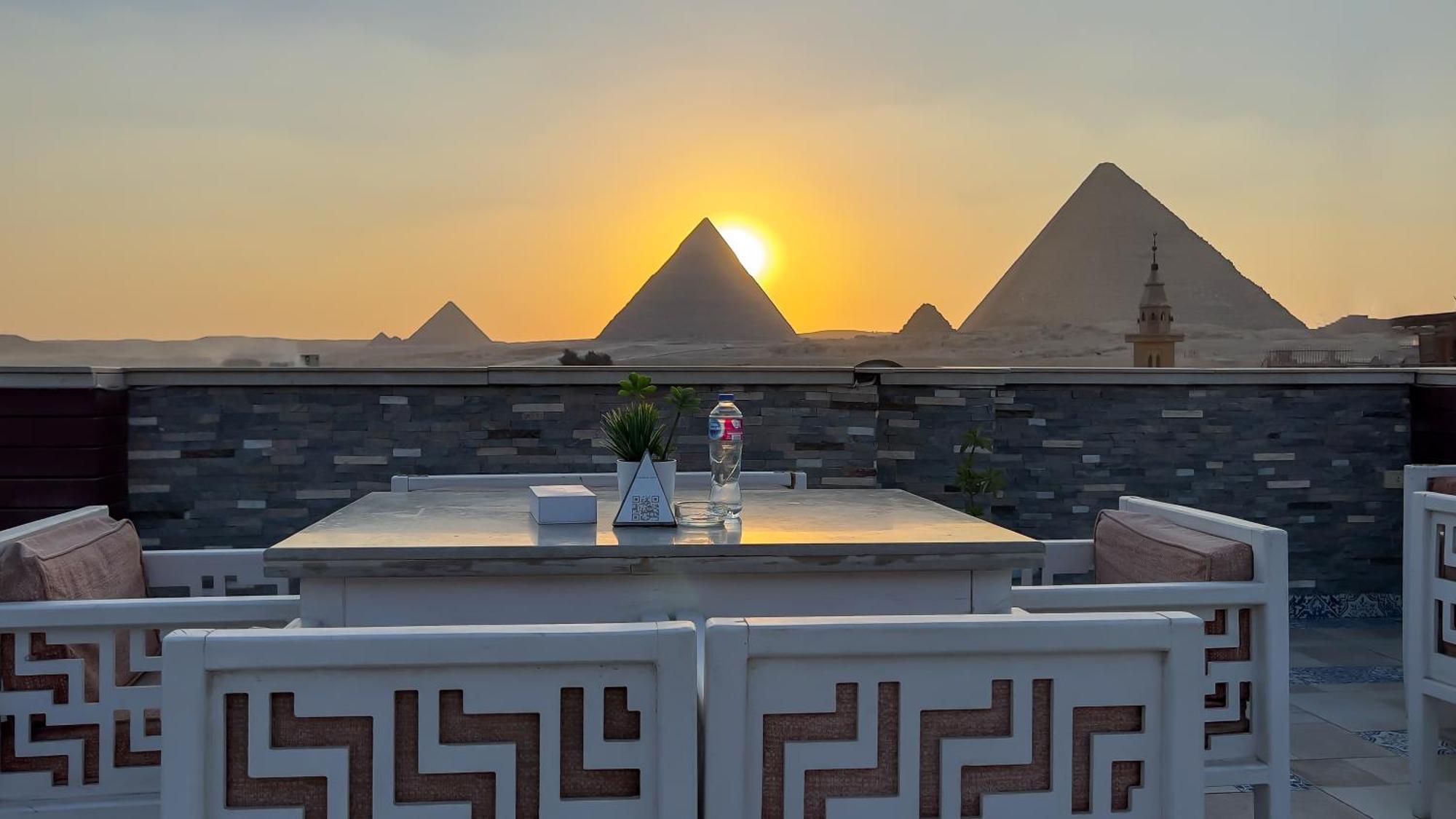Pyramid Edge Hotel & Exclusive Pyramids View Rooftop Kafret el-Gabal Extérieur photo