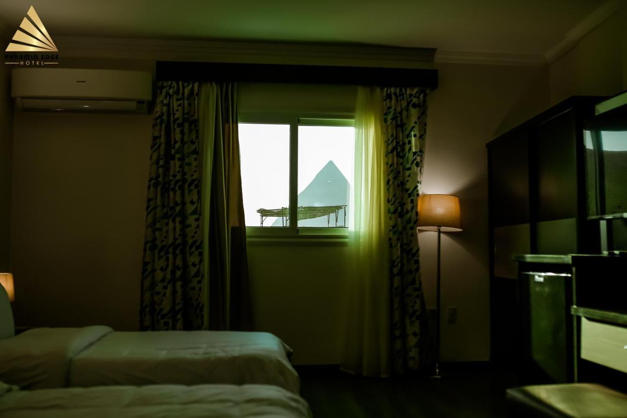 Pyramid Edge Hotel & Exclusive Pyramids View Rooftop Kafret el-Gabal Extérieur photo